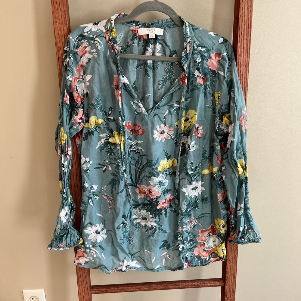 Loft floral blouse, excellent used condition